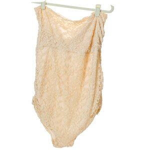 Maternity Beige Lace Bodysuit - Perfect for Studio Photoshoots